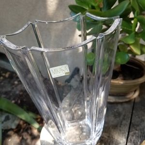 CRYSTAL VASE
